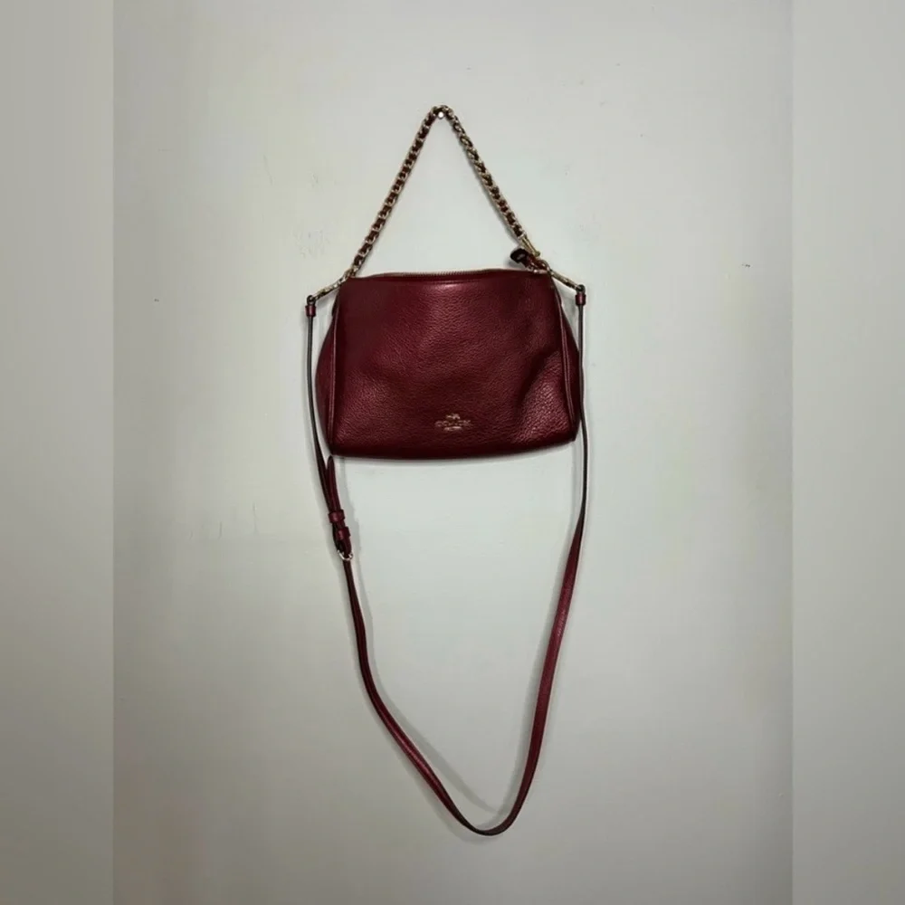 New Coach New York F36666 Burgundy Pebble Leather Carrie Crossbody Bag - Picture 2 of 6